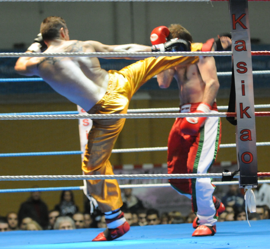 kicking boxing